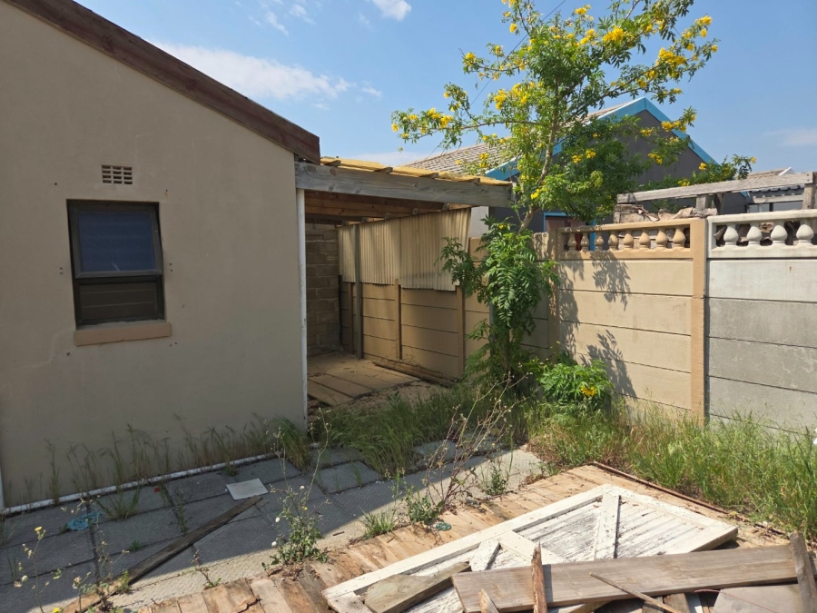 5 Bedroom Property for Sale in Erica Township Western Cape